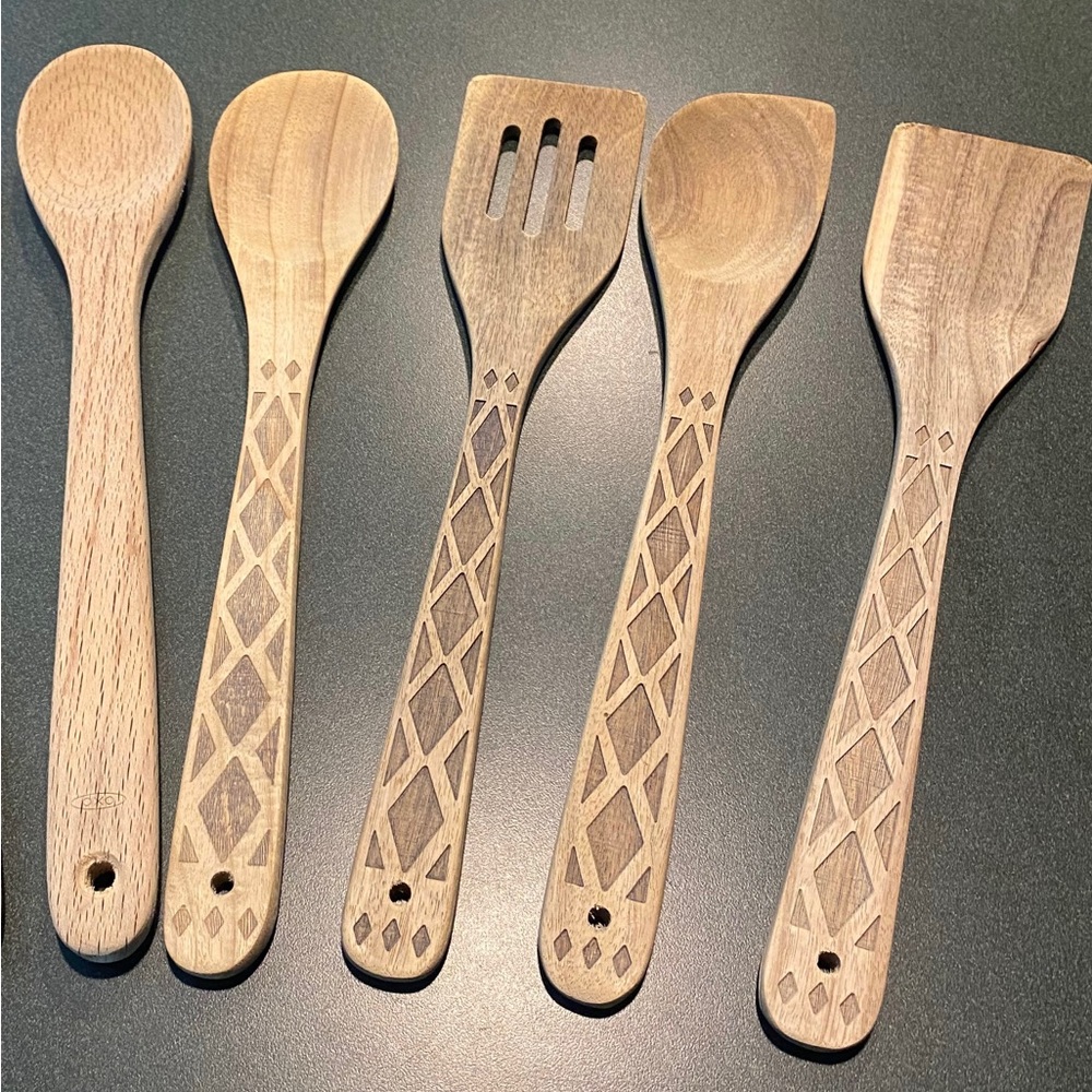 Set of 5 wooden spoons